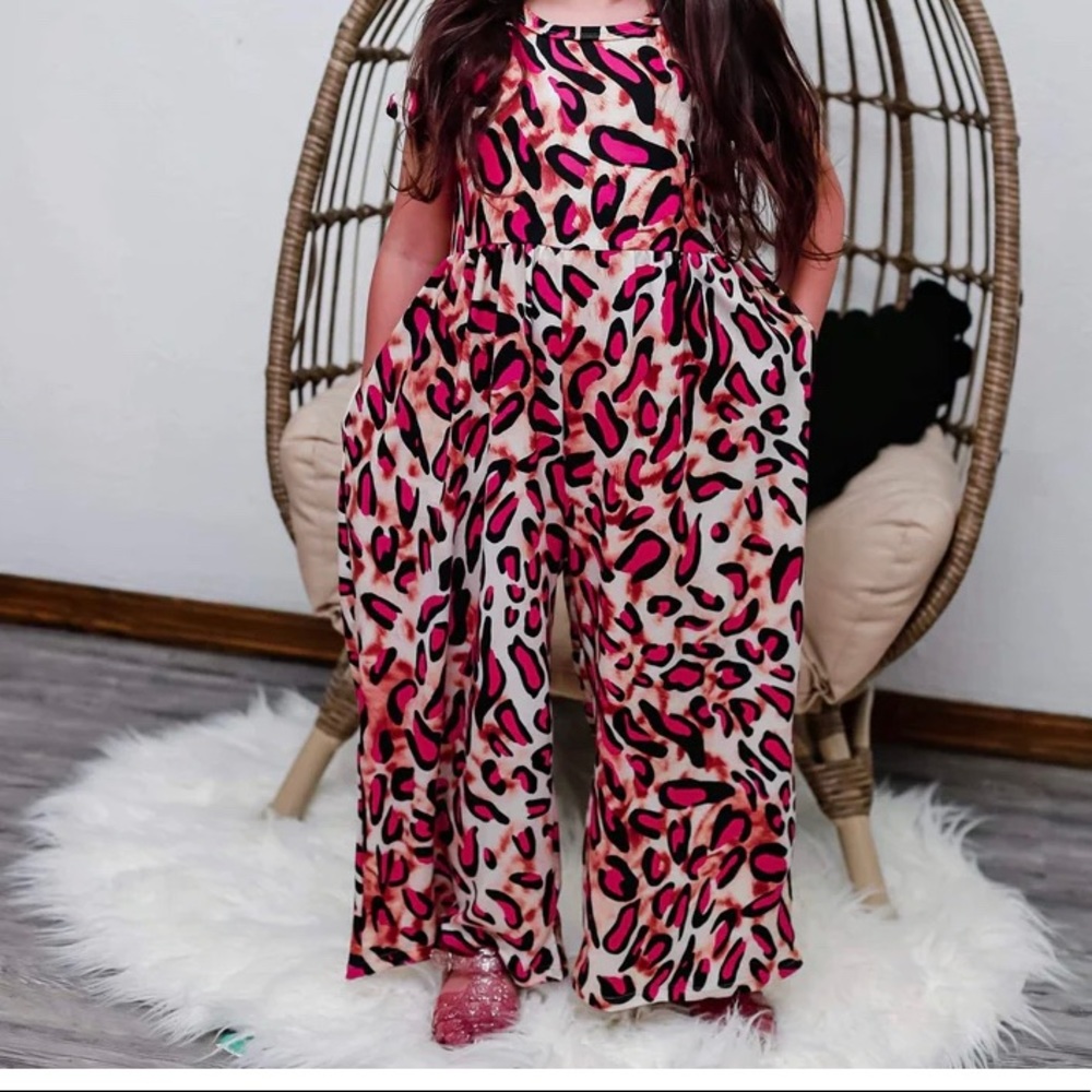 Kids size 8 wide leggy romper